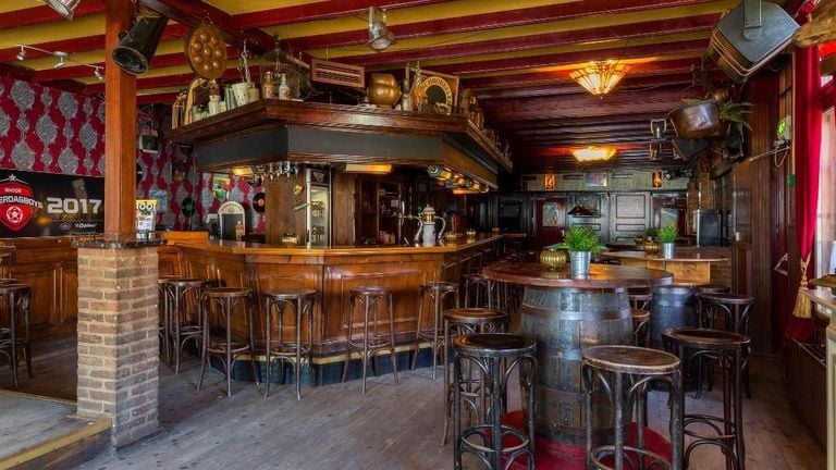 Het bruine café 'De Kroeg' in Sint-Oedenrode (foto: Best Housing).