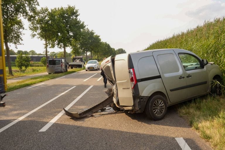De weg was deels gestremd (foto: Harrie Grijseels/Persbureau Heitink).