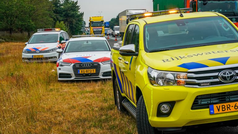 Verschillende hulpdiensten werden opgeroepen (foto: Dave Hendriks/SQ Vsion).