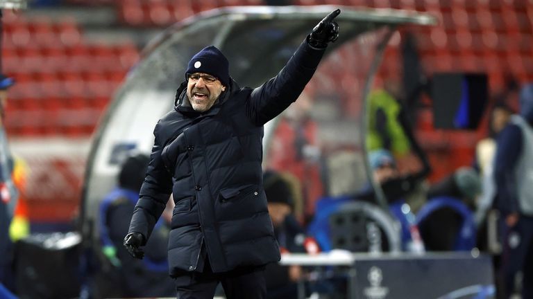 Peter Bosz in Belgrado (foto: ANP). 