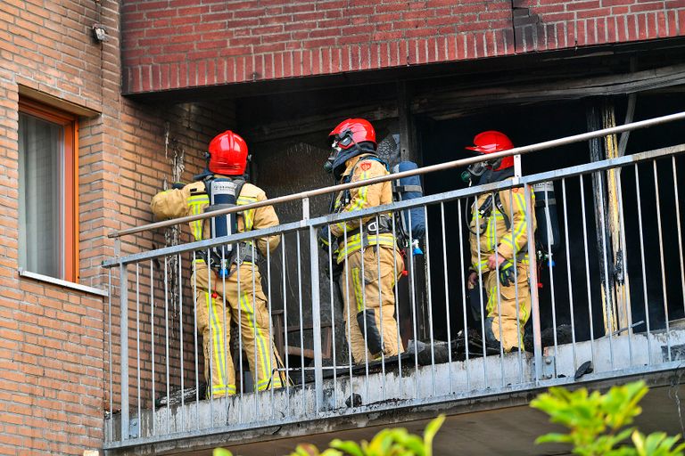 Hoe de brand in het zorgcomplex kon uitbreken, wordt onderzocht (foto: Rico Vogels/SQ Vision).