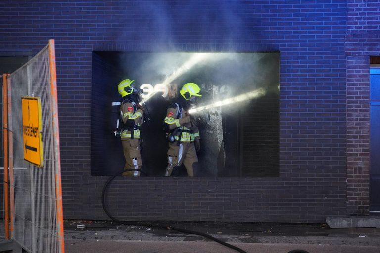 Het is al de derde keer in een week tijd dat er sprake is van vandalisme in de nieuwbouwhuizen aan de Bredaseweg (foto: Jeroen Stuve/SQ Vision).