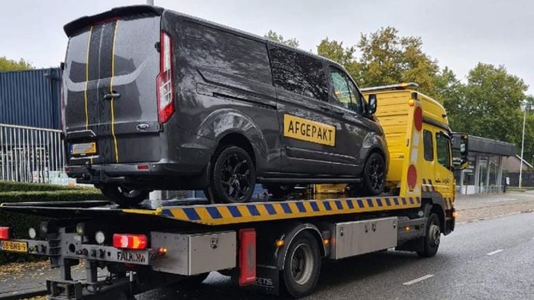 Eén van de in Best 'afgepakte' wagens (foto: politie.nl).