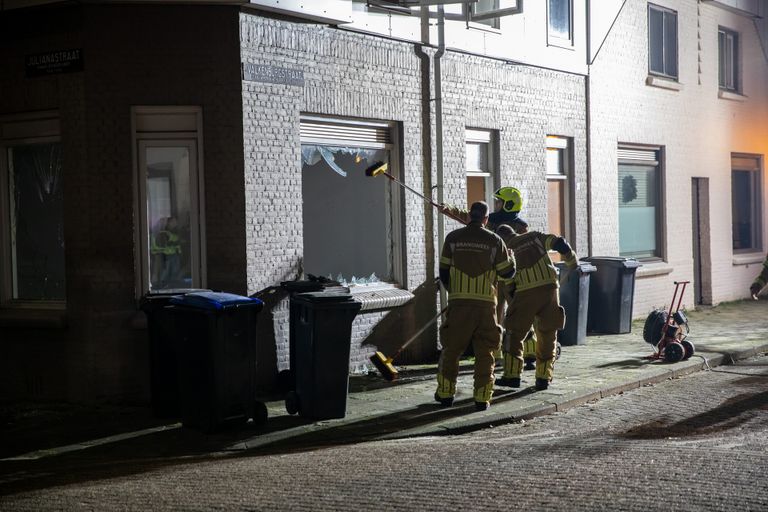 De brandweer in de weer (foto: Christian Traets/SQ Vision Mediaprodukties).