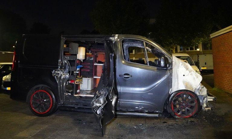 De eigenaar gebruikte de bus  voor zijn werkzaamheden als timmerman (foto: Bart Meesters).