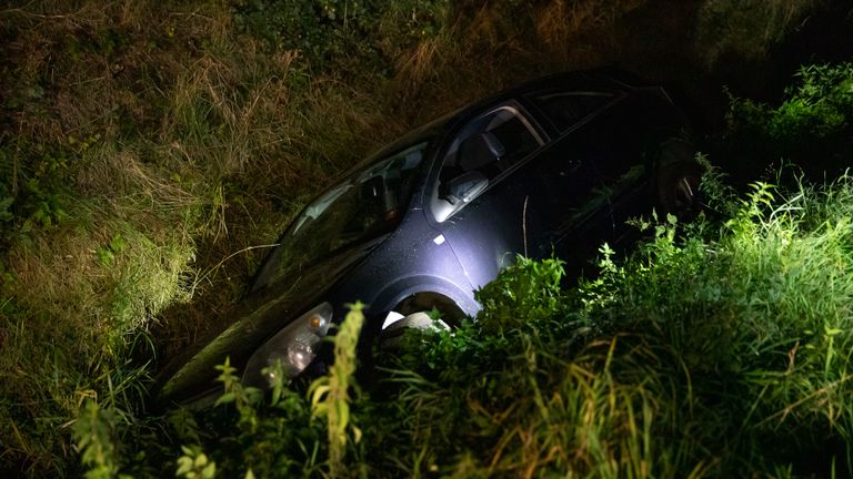 De bestuurder van de auto was verdwenen toen de hulpdiensten aankwamen (foto: Christian Traets/SQ Vision).