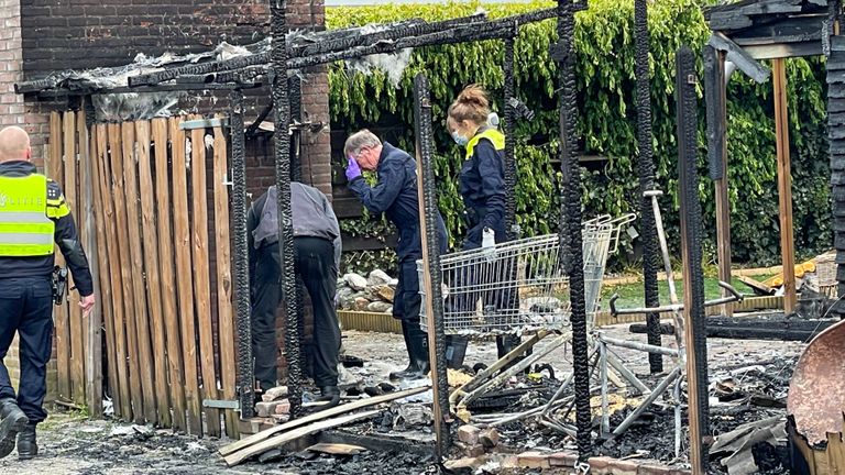 De schade aan het huis aan het Peelhof in Helmond is aanzienlijk (foto: Harrie Grijseels/SQ Vision).