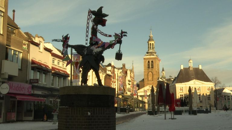 Een lege Oude Markt in Roosendaal (foto: Raoul Cartens).