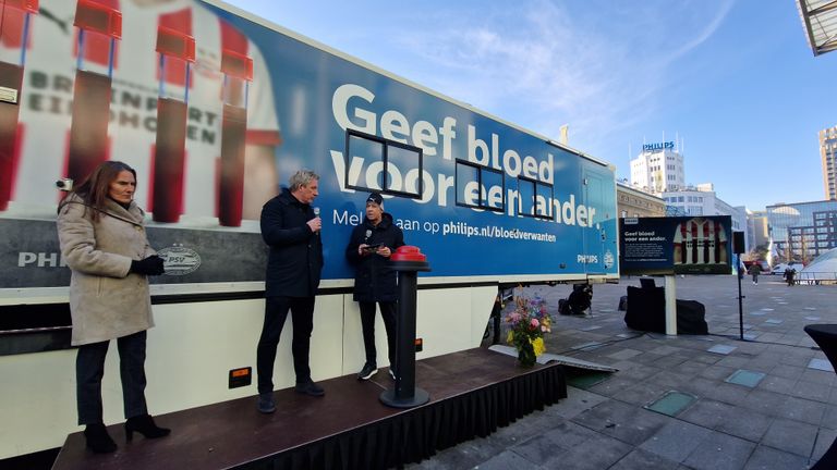 De bloedgroeptruck van Philips en PSV (foto: Noël van Hooft)