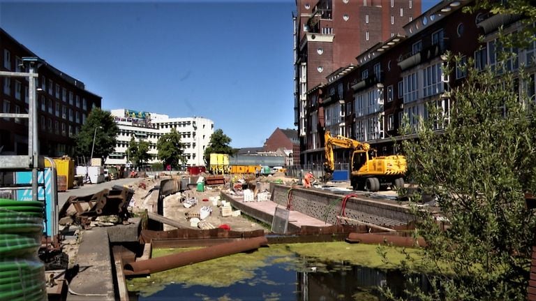 Rond 15 september wordt de bak weer gevuld met water. (foto: Raoul Cartens)