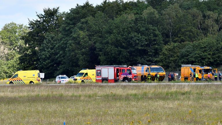 Veel hulpdiensten van en buiten de basis (foto: Erald van der Aa).