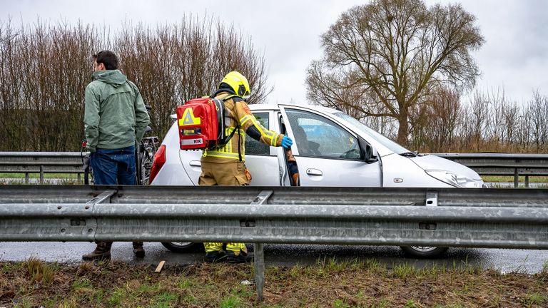 Eén van de drie beschadigde auto's (foto: Iwan van Dun/SQ Vision Mediaprodukties).