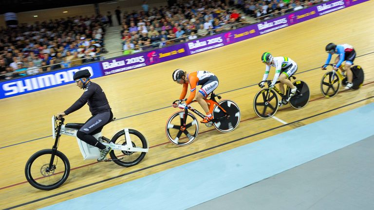 Shanne Braspennincx in actie tijdens het WK baanwielrennen in 2015 in Saint Quentin en Yvelines (foto: ANP 2015/Andre Ferreira). 