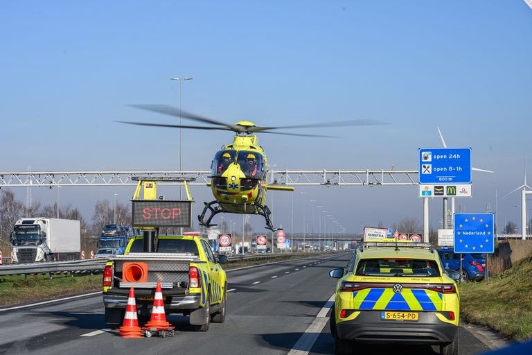 Er landde ook een traumahelikopter (foto: Christian Traets/SQ Vision).