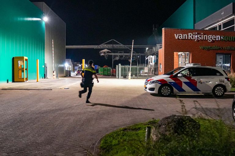 Hoe het slachtoffer in de machine bekneld kon raken, is niet naar buiten gebracht (foto: Harrie Grijseels\/SQ Vision).