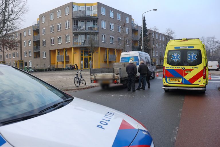 De fietsster werd geraakt tijdens het oversteken (foto: Arno van der Linden/SQ Vision).