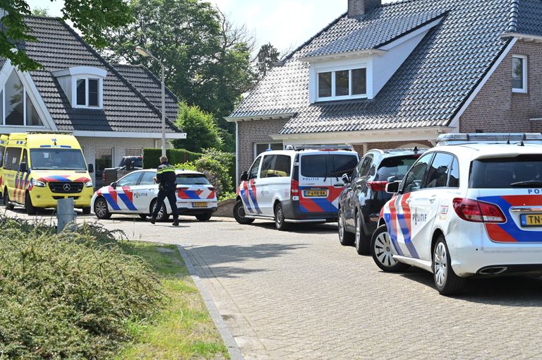 Het ging mis aan de Lijsterbesstraat in Sint Willebrord (foto: Perry Roovers/SQ Vision).