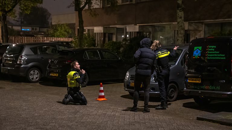 Er is bij de politie nog veel onduidelijk na de schietpartij, liet een woordvoerder zondagnacht weten (foto: Iwan van Dun/SQ Vision).