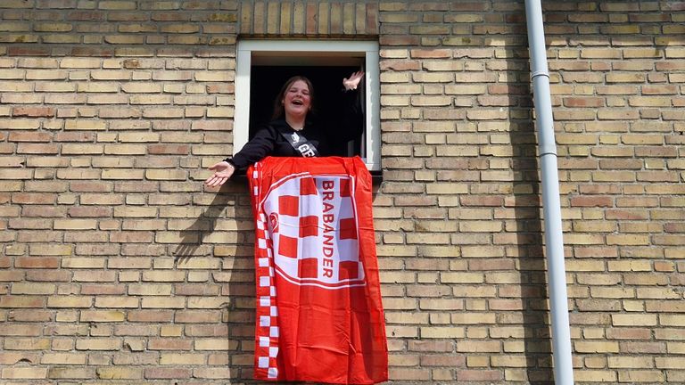 Geslaagd! De Brabantse vlag kan uit! (Foto: Noël van Hooft)