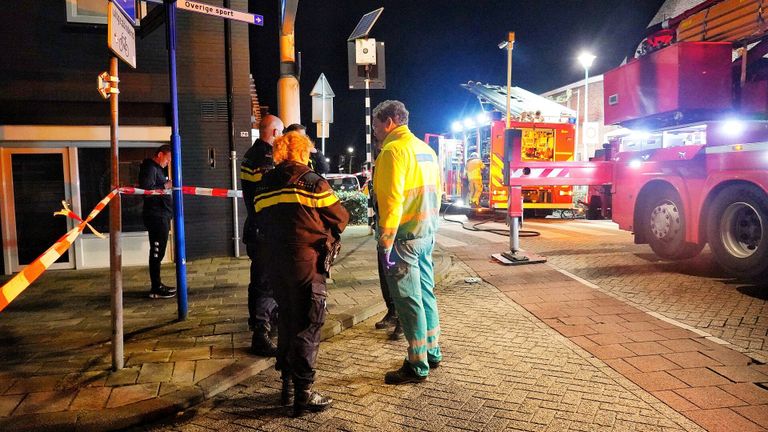 Vanwege de brand in Dongen werden diverse hulpverleners opgeroepen (foto: Jeroen Stuve/SQ Vision).