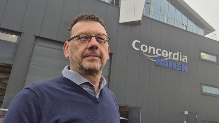 Patrick de Pree bouwt met zijn bedrijf Concordia Damen schepen in de haven van Werkendam (foto: Niek de Bruijn).