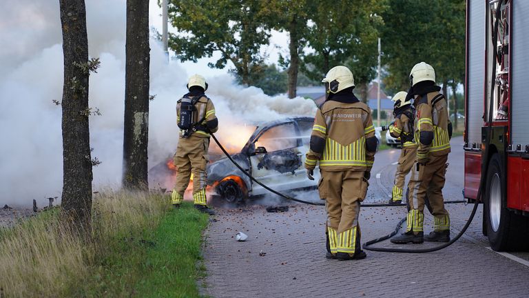 De brandweer in actie (foto: Jeroen Stuve/SQ Vision Mediaprodukties).