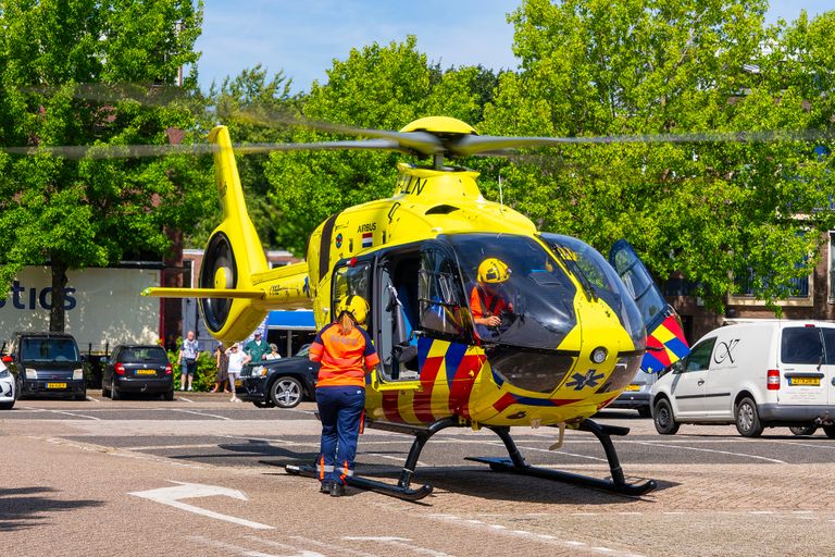 Ook een traumahelikopter werd ingeschakeld (foto: Gabor Heeres/SQ Vision).