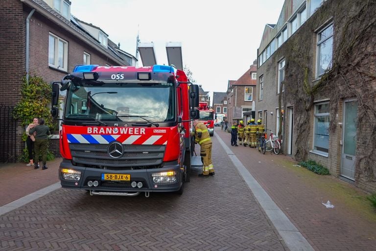 De brandweer was gealarmeerd door buren (foto: Gabor Heeres/SQ Vision).