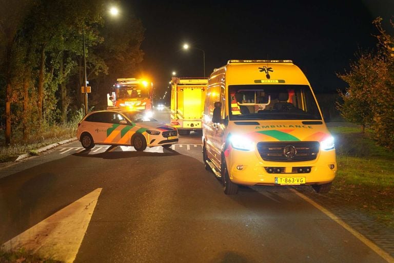 Na de aanrijding op het spoor werden diverse hulpdiensten opgeroepen (foto: WdG/SQ Vision).