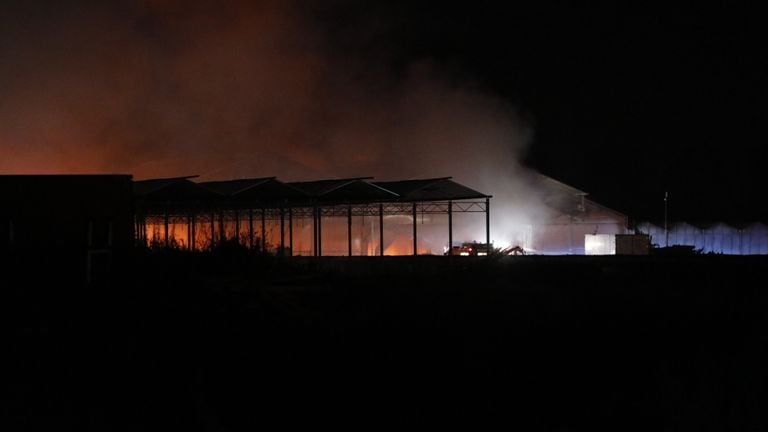 Een beeld van de grote  brand in Etten-Leur (foto: Christian Traets/SQ Vision).
