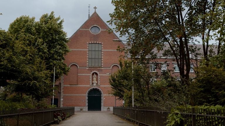 Kapucijnenklooster aan de Korvelseweg in Tilburg (foto: Omroep Brabant).