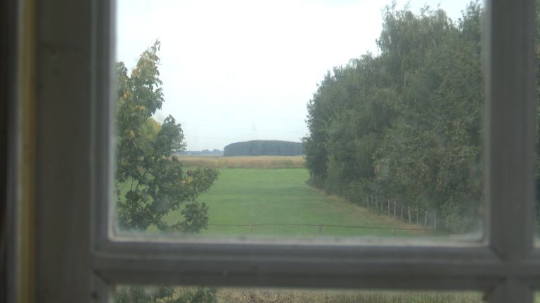 Vanuit de woning van Mirella zijn straks de windmolens te zien