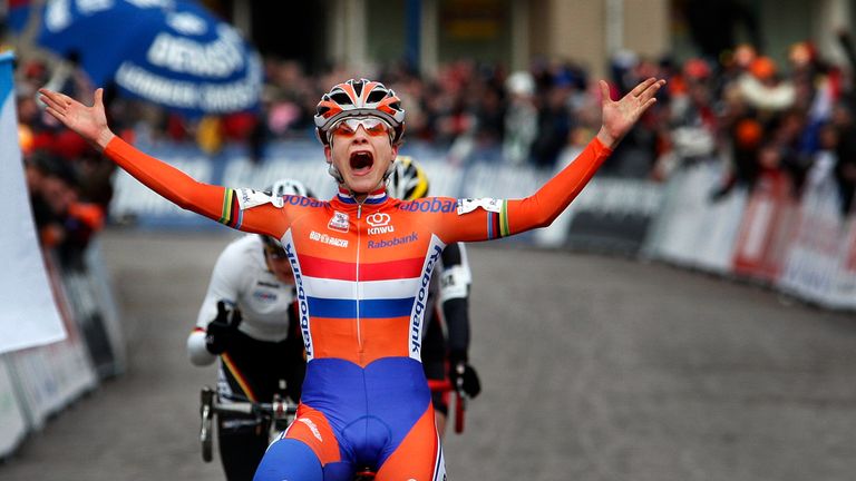 Winnen in Hoogerheide, wat een feest voor Vos (foto: ANP).