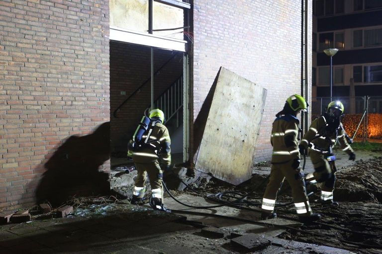 Op diverse plekken was brand gesticht (foto: Bart Meesters/Meesters Multi Media/SQ Vision).