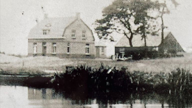 Het oude huis van Rini in de jaren '30 (foto: privearchief).