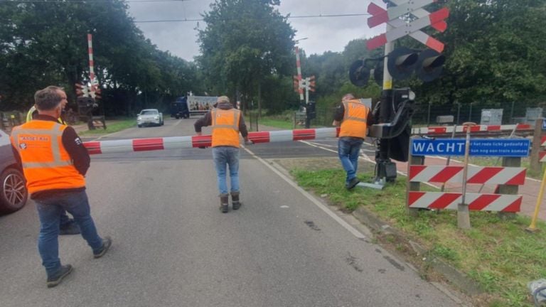 Twee ongevallen bij spoorwegovergang (foto: Thijs Verleg/Heeze-Leende 24).