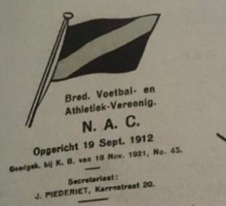 De verenigingsvlag van NAC zoals die in de jaren dertig van de vorige eeuw werd gebruikt. 