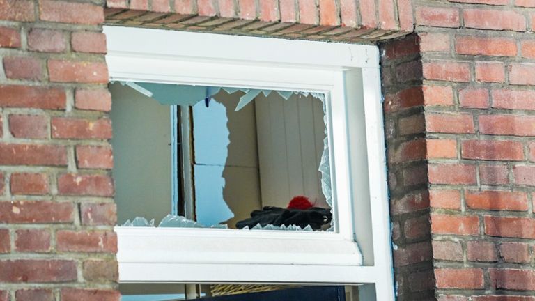 Flinke schade bij het huis in Geldrop (foto: Dave Hendriks).