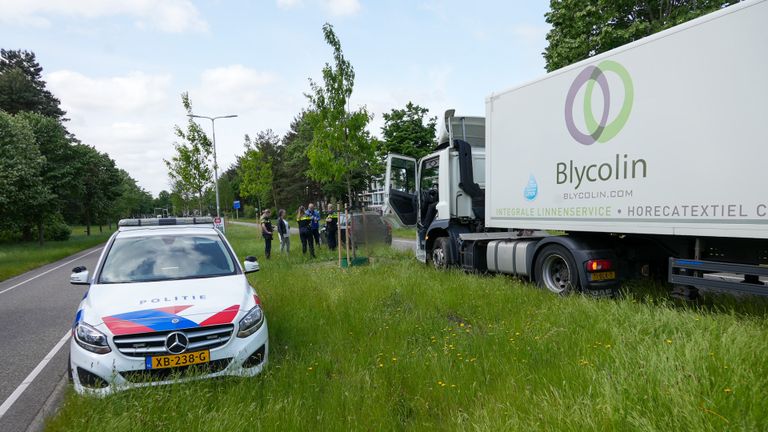 Het ongeluk gebeurde op de Julianasingel in Oss (foto: Gabor Heeres/SQ Vision).