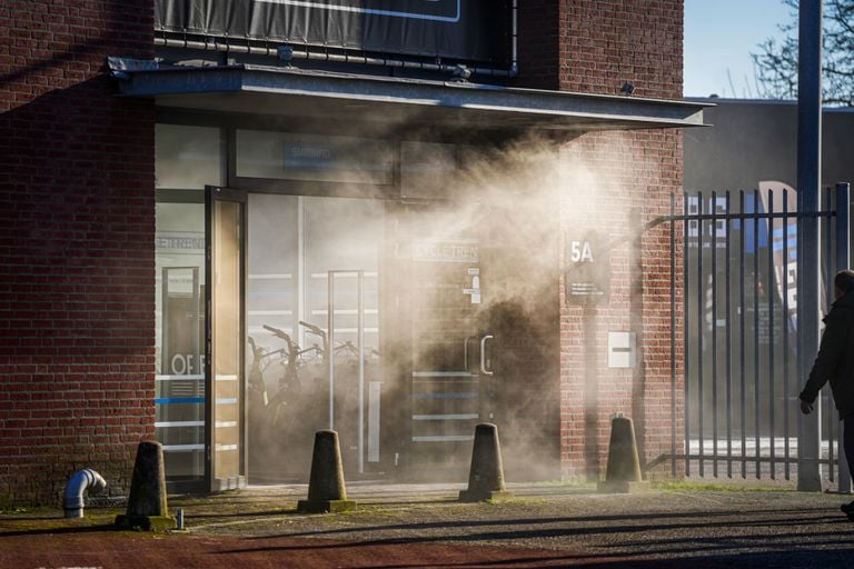 Uit de winkel van CycleTrend in Nuenen kwam de nodige rook (foto: SQ Vision).