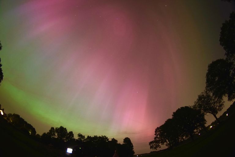 Een fraai schouwspel boven Berlicum (foto: Ruud Verdaasdonk).