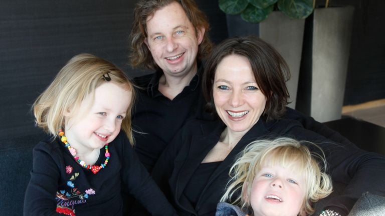 Robert en Monique en hun twee kinderen (privéfoto).