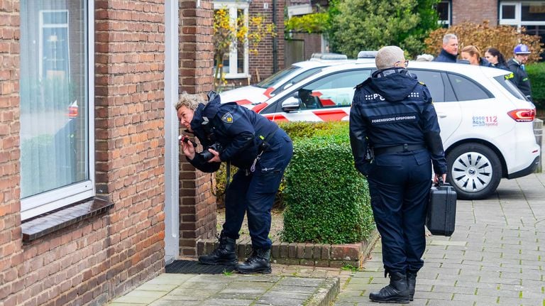 Sporenonderzoek is in volle gang (foto: Gabor Heeres/SQ Vision).