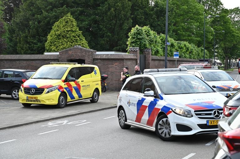 Politie en ambulance waren ook paraat (foto: Perry Roovers/SQ Vision).