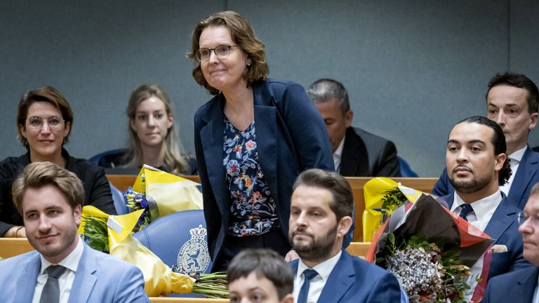 Femke Zeedijk (NSC) tijdens de beediging als lid van de Tweede Kamer (foto: ANP/Koen van Weel)