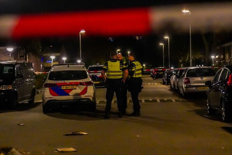 De politie was met een aantal auto's paraat (foto: Dave Hendriks/SQ Vision Mediaprodukties).