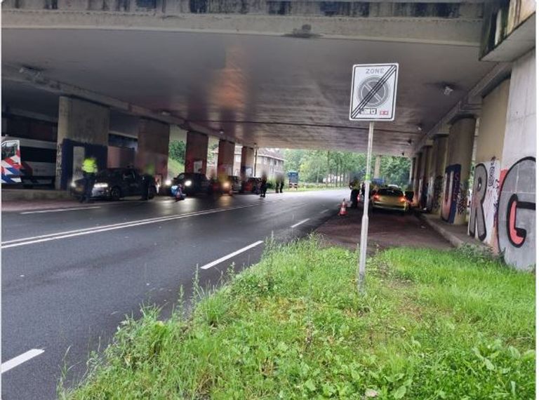 De verkeerscontrole in het district Hart van Brabant vond op vier locaties plaats tussen acht uur 's avonds en halfvier 's nachts (foto: Instagram politie Langstraat).