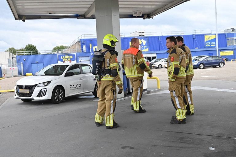 Een deel van het tankstation was een tijdje buiten gebruik (foto: Tom van der Put/Persbureau Heitink).