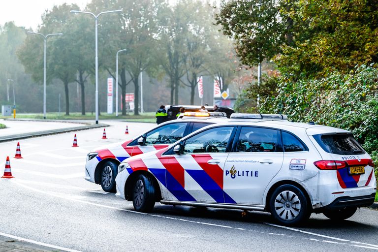 Na het ongeluk in Tilburg werden meerdere hulpverleners opgeroepen (foto: Jack Brekelmans.SQ Vision).