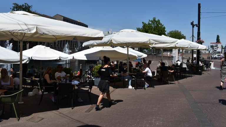 In Helmond was het ook goed toeven aan de waterkant (foto: Willem van Nunen)